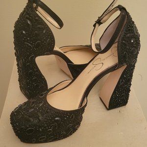 Black Platform Pump
